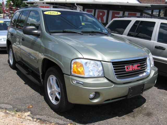 2004 GMC Envoy Wagon SE