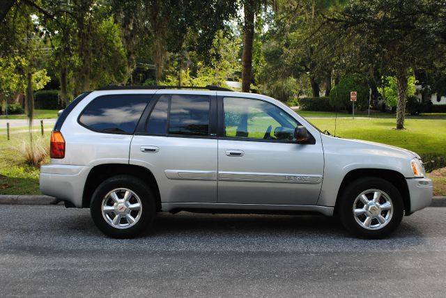 2004 GMC Envoy Wagon SE