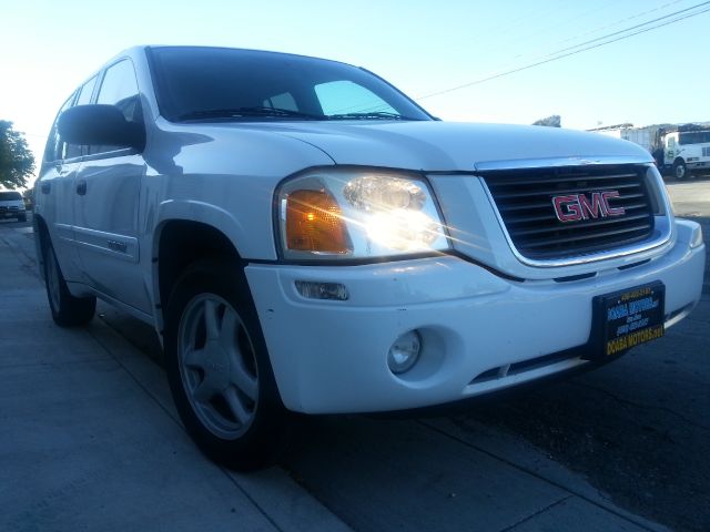 2004 GMC Envoy L.T. 4-w.d. 5.3L