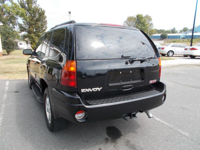 2005 GMC Envoy Wagon SE