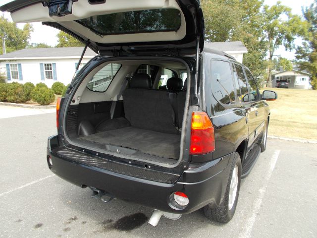 2005 GMC Envoy Wagon SE