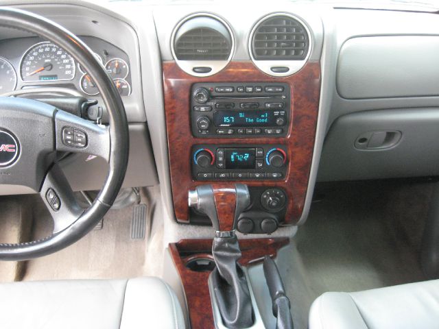 2005 GMC Envoy Wagon SE