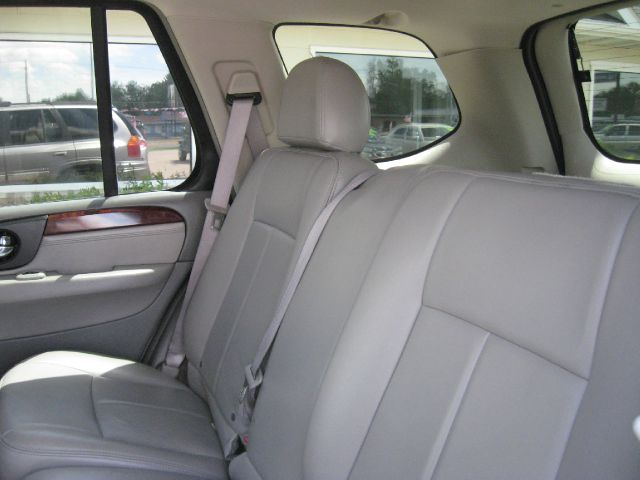 2005 GMC Envoy Wagon SE