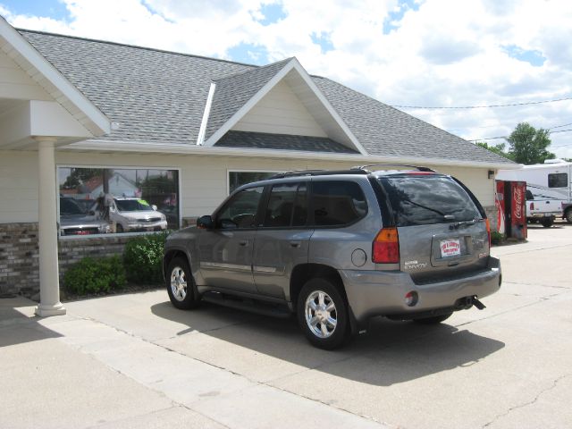 2005 GMC Envoy Wagon SE