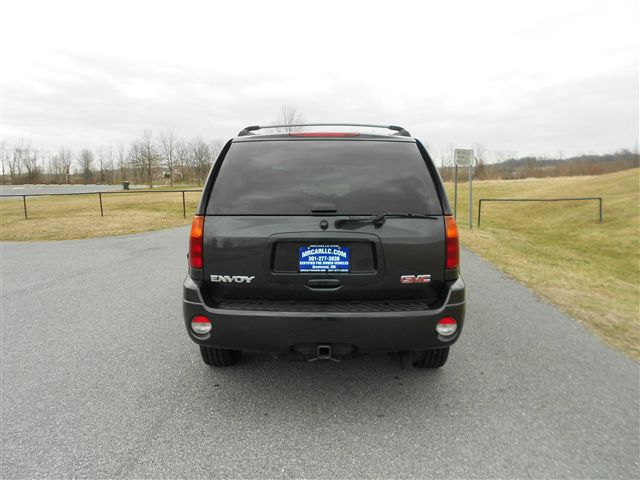 2005 GMC Envoy 4x4 Crew Cab LE