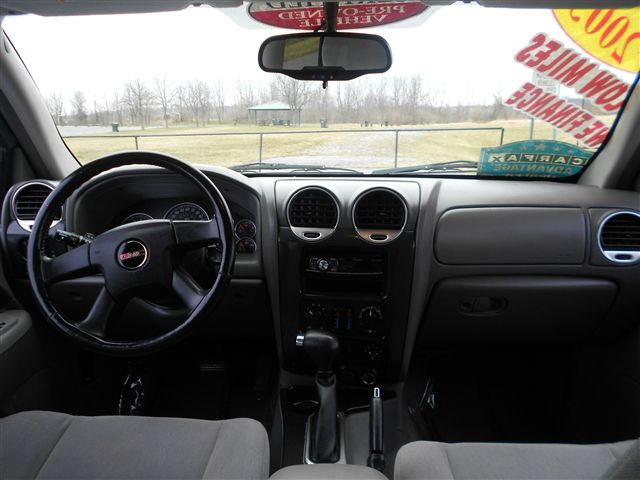 2005 GMC Envoy 4x4 Crew Cab LE