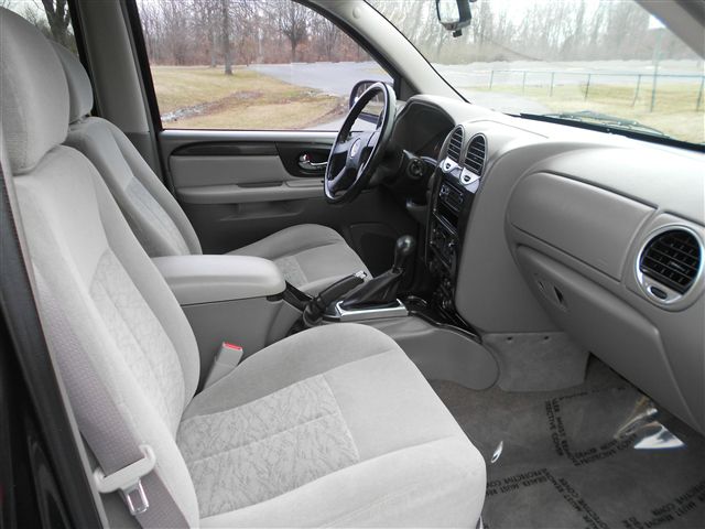 2005 GMC Envoy 4x4 Crew Cab LE