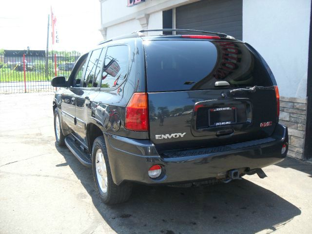 2005 GMC Envoy Wagon SE