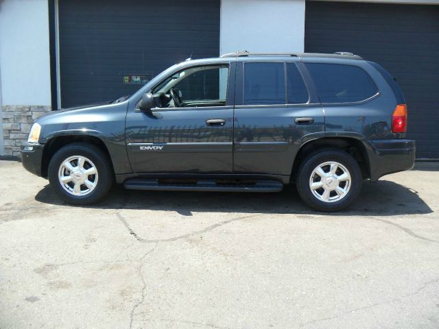 2005 GMC Envoy Wagon SE