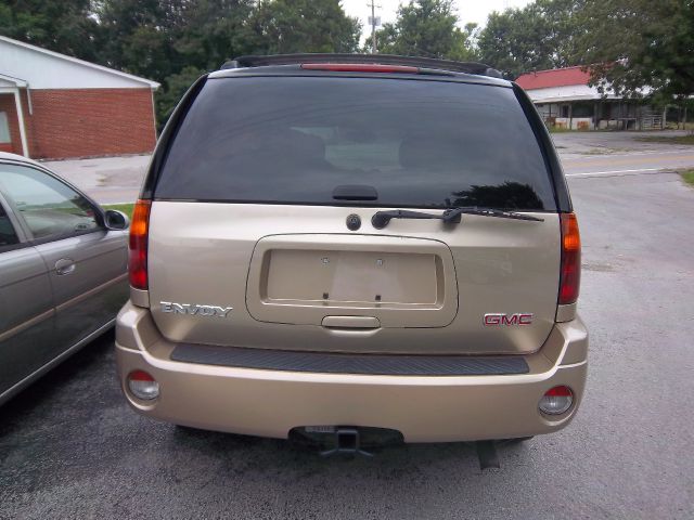 2005 GMC Envoy Wagon SE