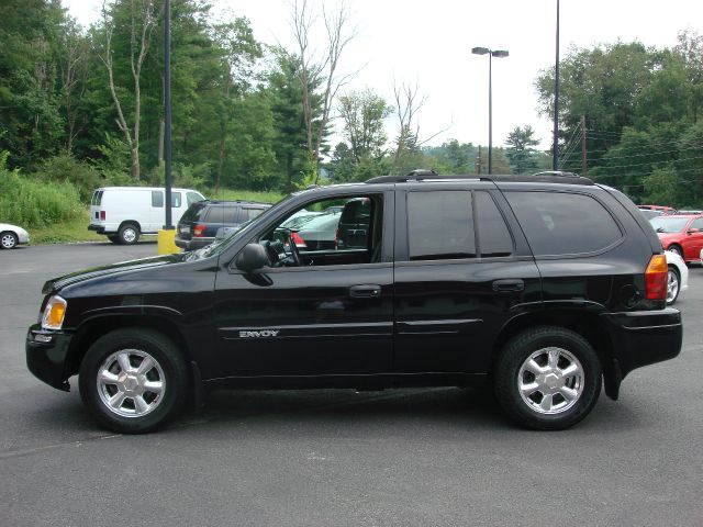 2005 GMC Envoy 4x4 Crew Cab LE