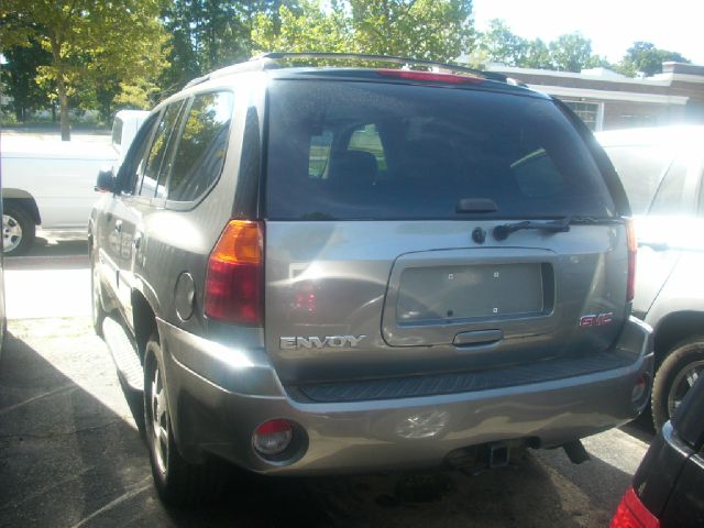 2005 GMC Envoy Wagon SE