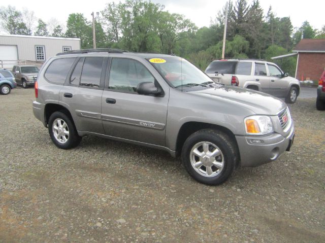 2005 GMC Envoy 4x4 Crew Cab LE