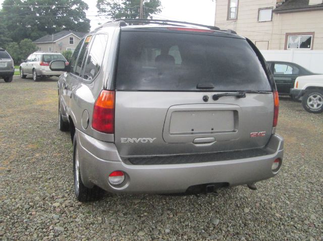 2005 GMC Envoy 4x4 Crew Cab LE