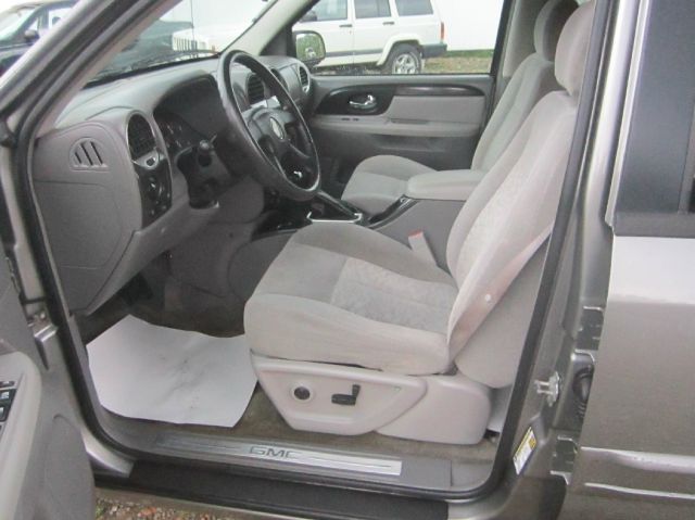 2005 GMC Envoy 4x4 Crew Cab LE