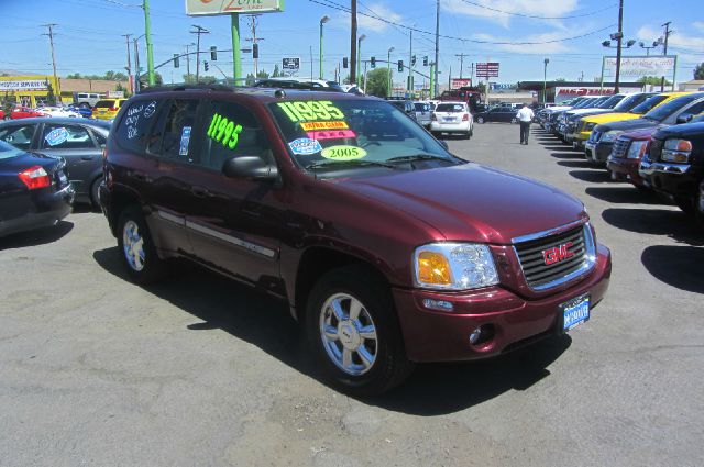 2005 GMC Envoy Wagon SE