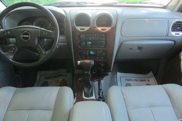 2005 GMC Envoy Wagon SE