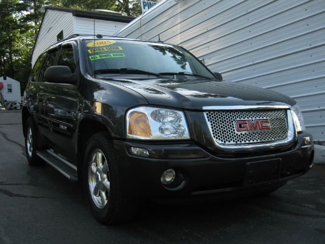 2005 GMC Envoy Wagon SE