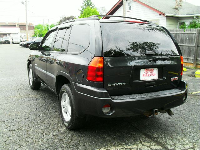 2006 GMC Envoy 4x4 Crew Cab LE