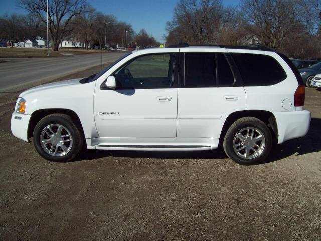 2006 GMC Envoy EX Sedan 4D