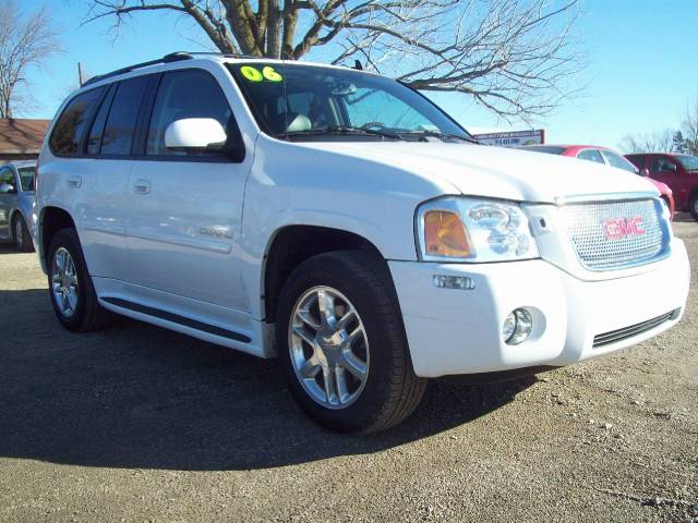 2006 GMC Envoy EX Sedan 4D