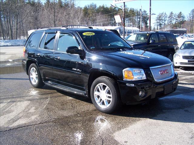 2006 GMC Envoy EX Sedan 4D