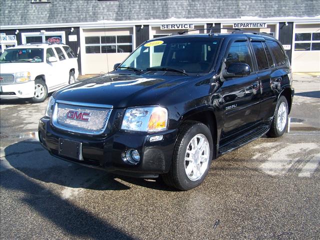 2006 GMC Envoy EX Sedan 4D