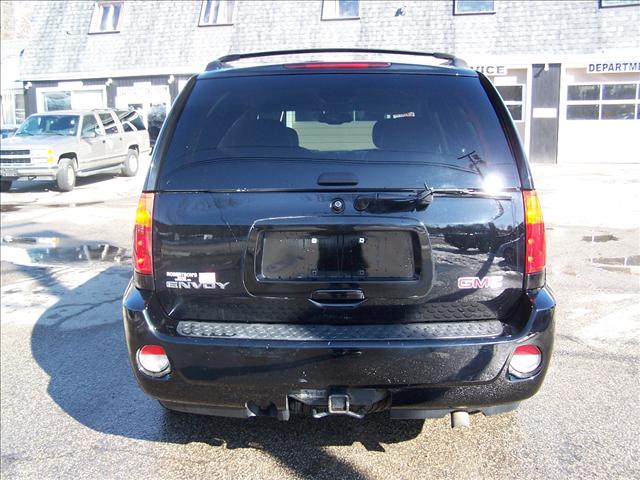 2006 GMC Envoy EX Sedan 4D