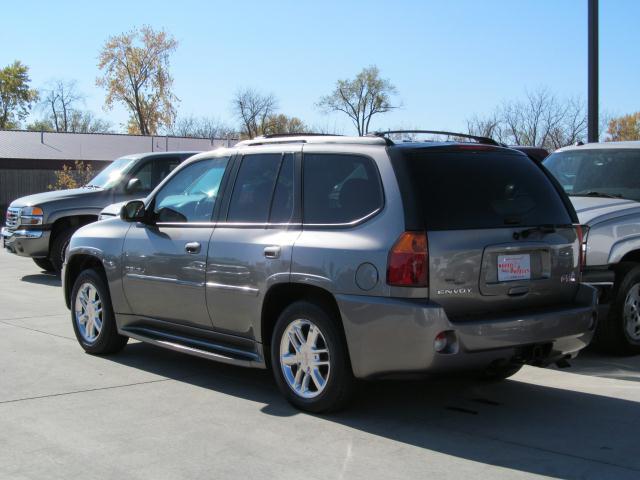 2006 GMC Envoy EX Sedan 4D