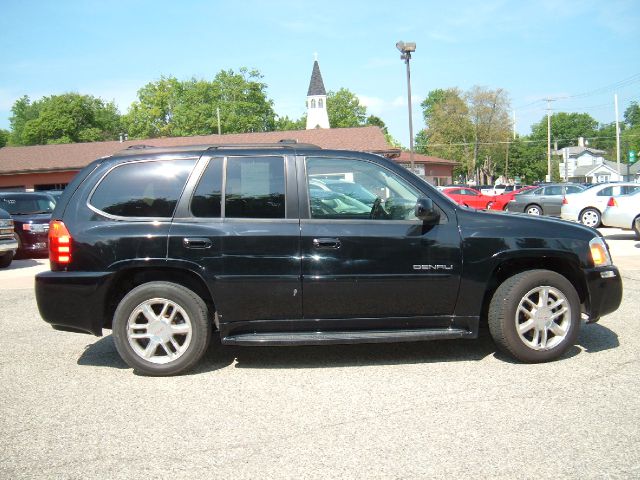 2006 GMC Envoy EX Sedan 4D