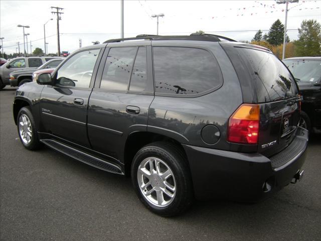 2006 GMC Envoy EX Sedan 4D