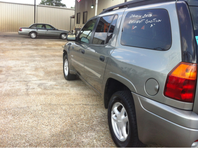 2006 GMC Envoy LS 2500hd CREW CAB 4X4 Diesel