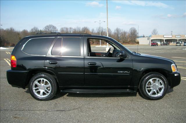 2006 GMC Envoy EX Sedan 4D