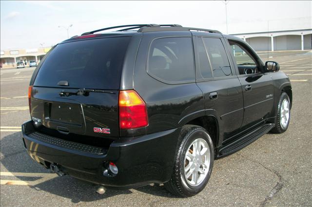 2006 GMC Envoy EX Sedan 4D