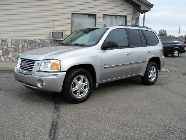 2006 GMC Envoy 4x4 Crew Cab LE