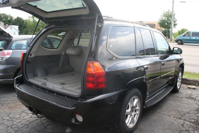 2007 GMC Envoy LS 2500hd CREW CAB 4X4 Diesel