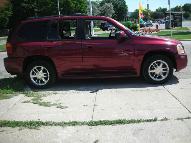 2007 GMC Envoy LS 2500hd CREW CAB 4X4 Diesel