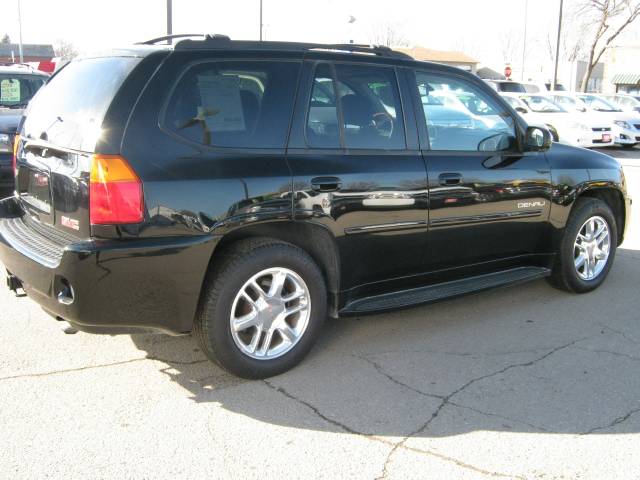 2008 GMC Envoy EX Sedan 4D