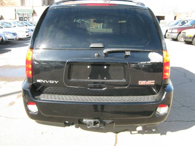 2008 GMC Envoy EX Sedan 4D