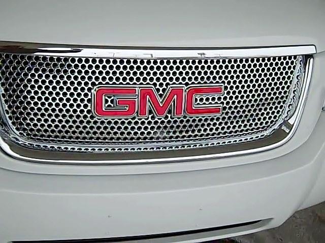 2008 GMC Envoy Luxury Performanc