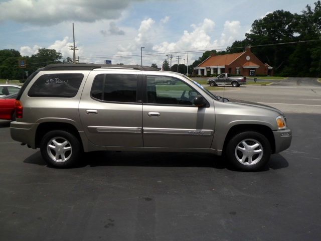 2003 GMC Envoy XL LS 2500hd CREW CAB 4X4 Diesel