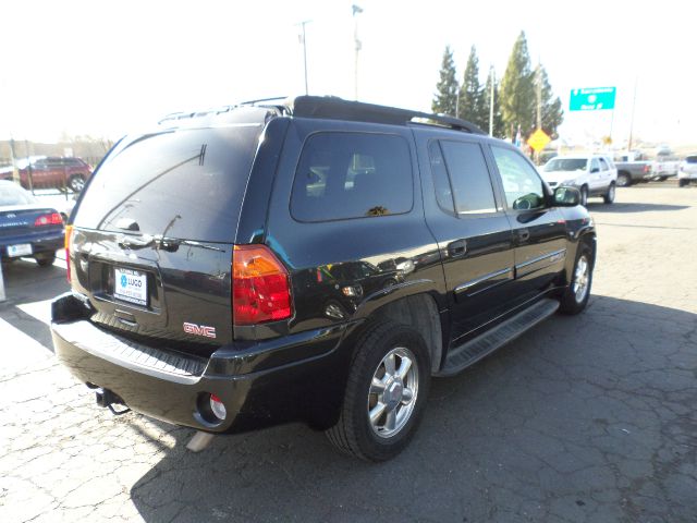 2003 GMC Envoy XL LS 2500hd CREW CAB 4X4 Diesel