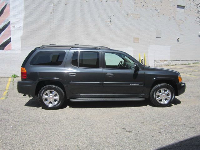 2003 GMC Envoy XL LS 2500 HD