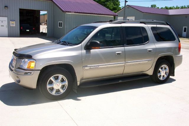 2003 GMC Envoy XL LTZ (gladbrook)