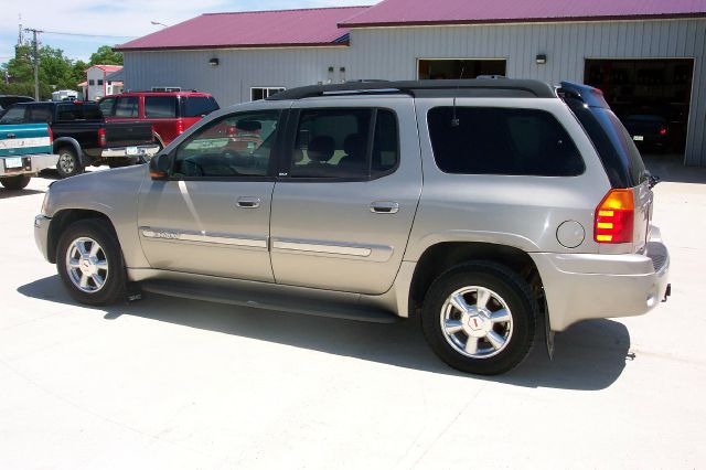 2003 GMC Envoy XL LTZ (gladbrook)