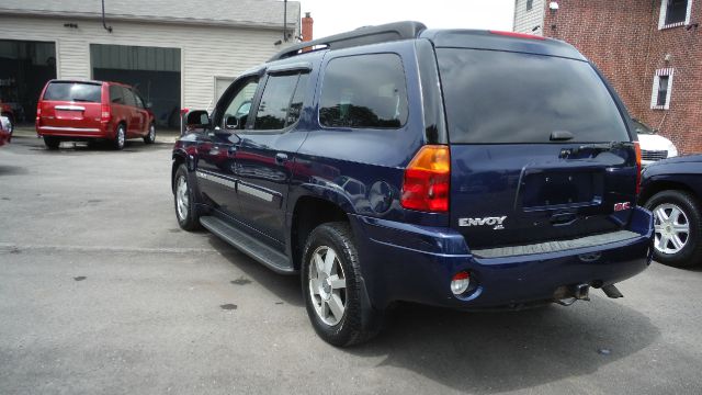 2004 GMC Envoy XL LS 2500 HD