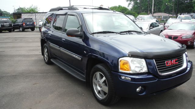 2004 GMC Envoy XL LS 2500 HD