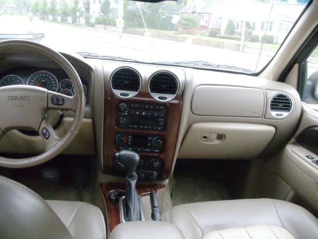 2004 GMC Envoy XL 4WD 4dr V8 Limited 4x4 SUV