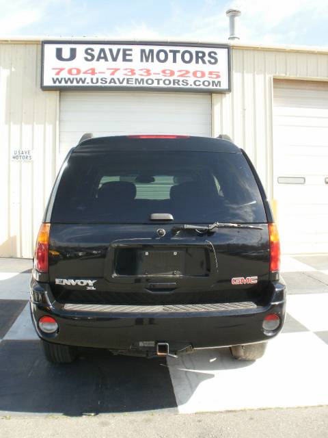 2004 GMC Envoy XL SLT