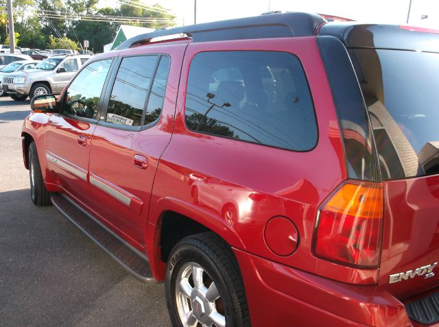 2004 GMC Envoy XL LS 2500 HD